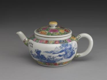 图片[2]-Pot with blue landscape in falangcai polychrome enamels, Qing dynasty, Yongzheng reign, 1723-1735-China Archive